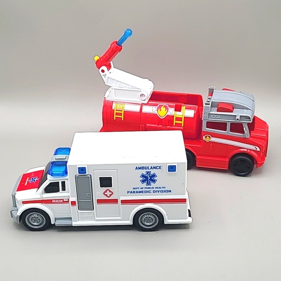 Ambulance Rescue Vehicle & Paw Patrol Marshall's Fire Truck Flashing Light Siren - Picture 4 of 12